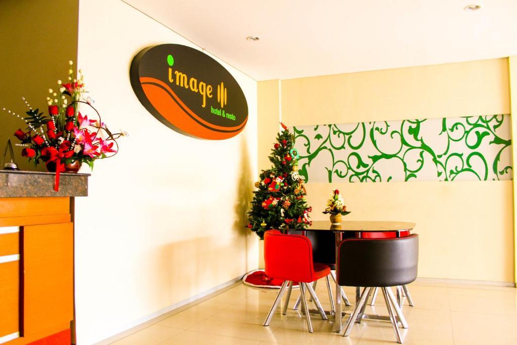 Image Hotel And Resto Bandung Esterno foto