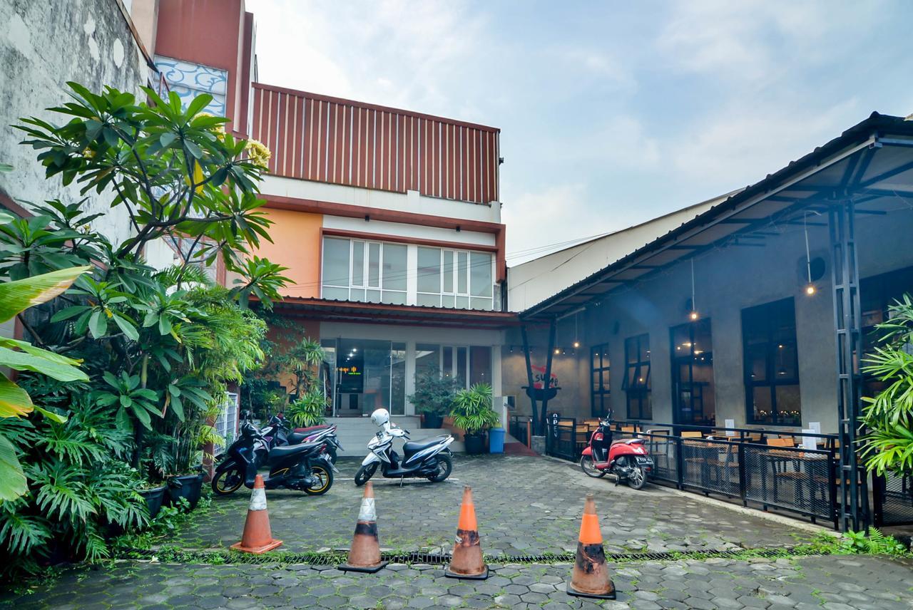 Image Hotel And Resto Bandung Esterno foto