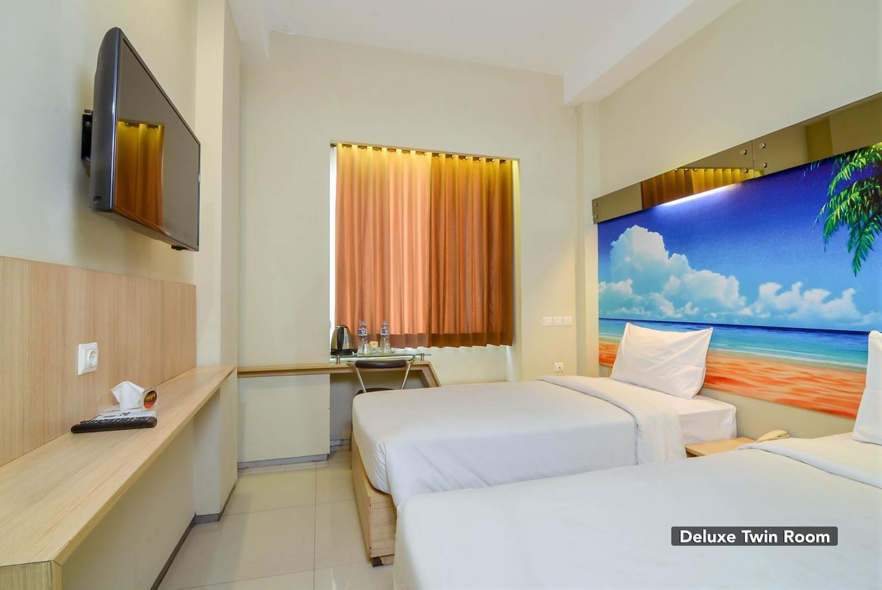 Image Hotel And Resto Bandung Esterno foto