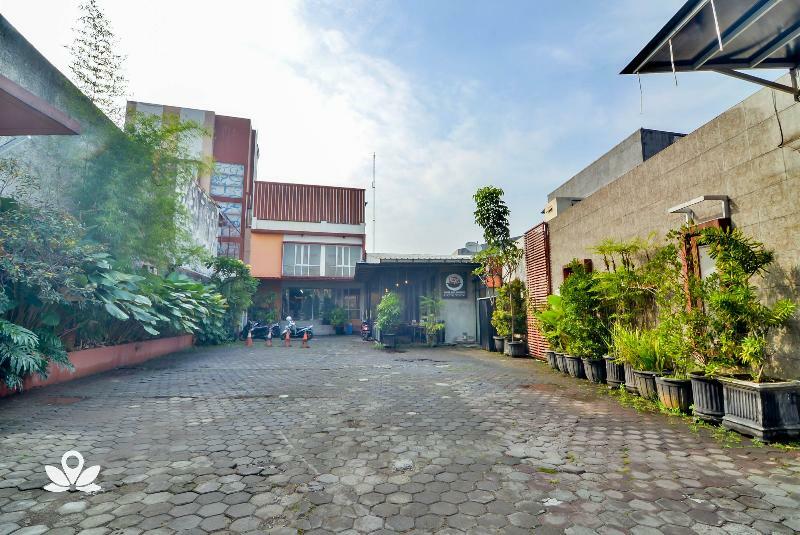 Image Hotel And Resto Bandung Esterno foto
