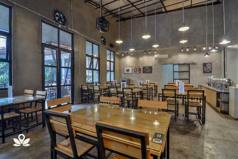 Image Hotel And Resto Bandung Esterno foto